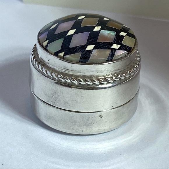 Gorgeous Silver Box with Geometric Inlay - Picture 1 of 10